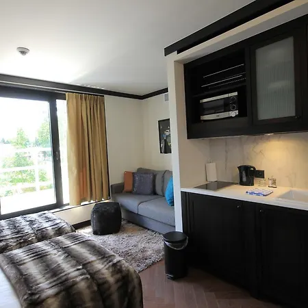 Aparthotel Getaway Brussels Airport 3*